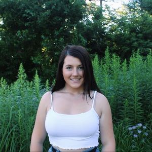 Meet your Posher, Alyssa